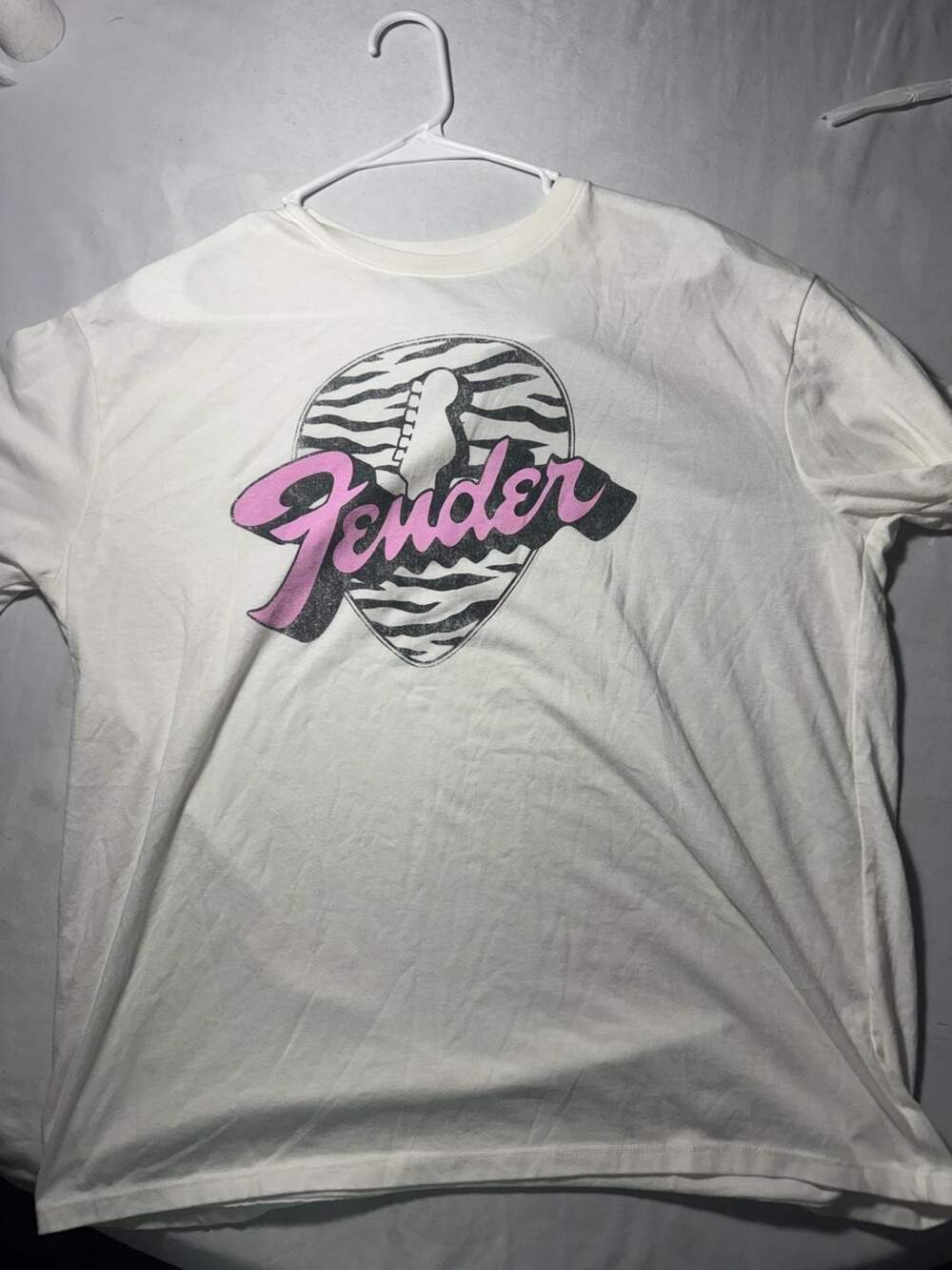 Fender Unisex Short Sleeve Graphic T-Shirt with Zebra Print Guitar Pick Logo